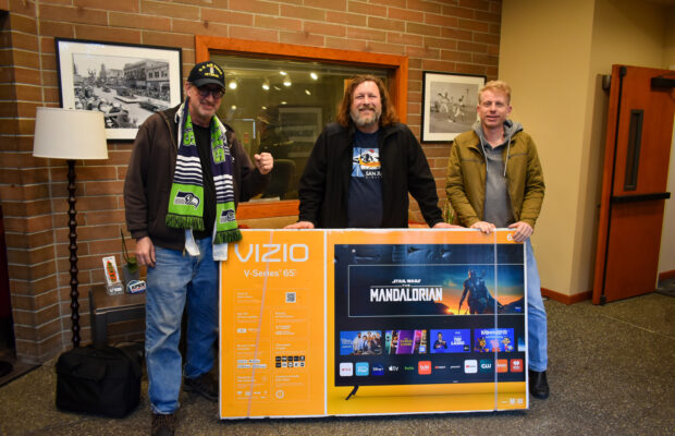 Scott Patterson Ultimate Fan Cave Grand Prize Winner Scott Patterson Ultimate Fan Cave Grand Prize Winner